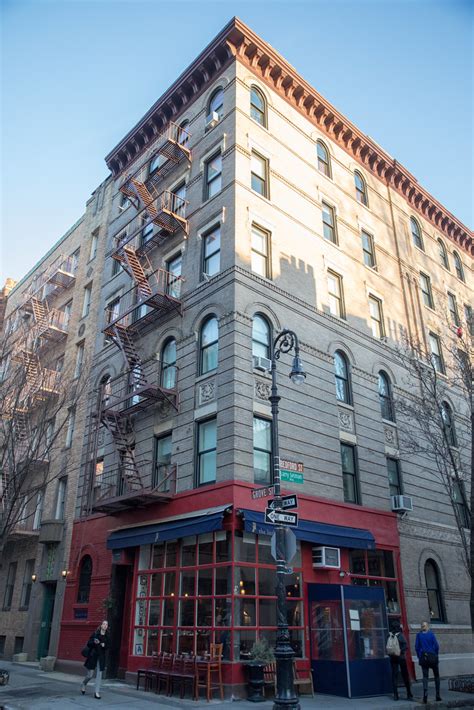 90 Bedford Street .
